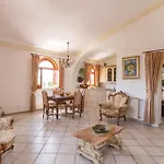 بيت للعطل Girasole