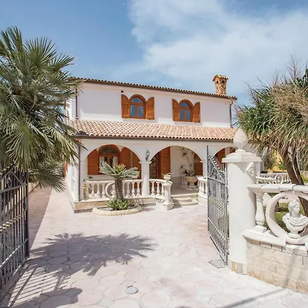 Holiday home Girasole Marzamemi